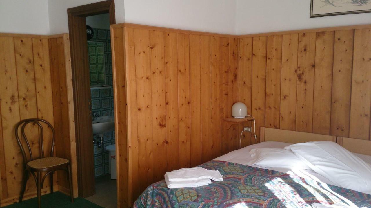 B&B Lo Scoiattolo Nebbiu Exterior photo